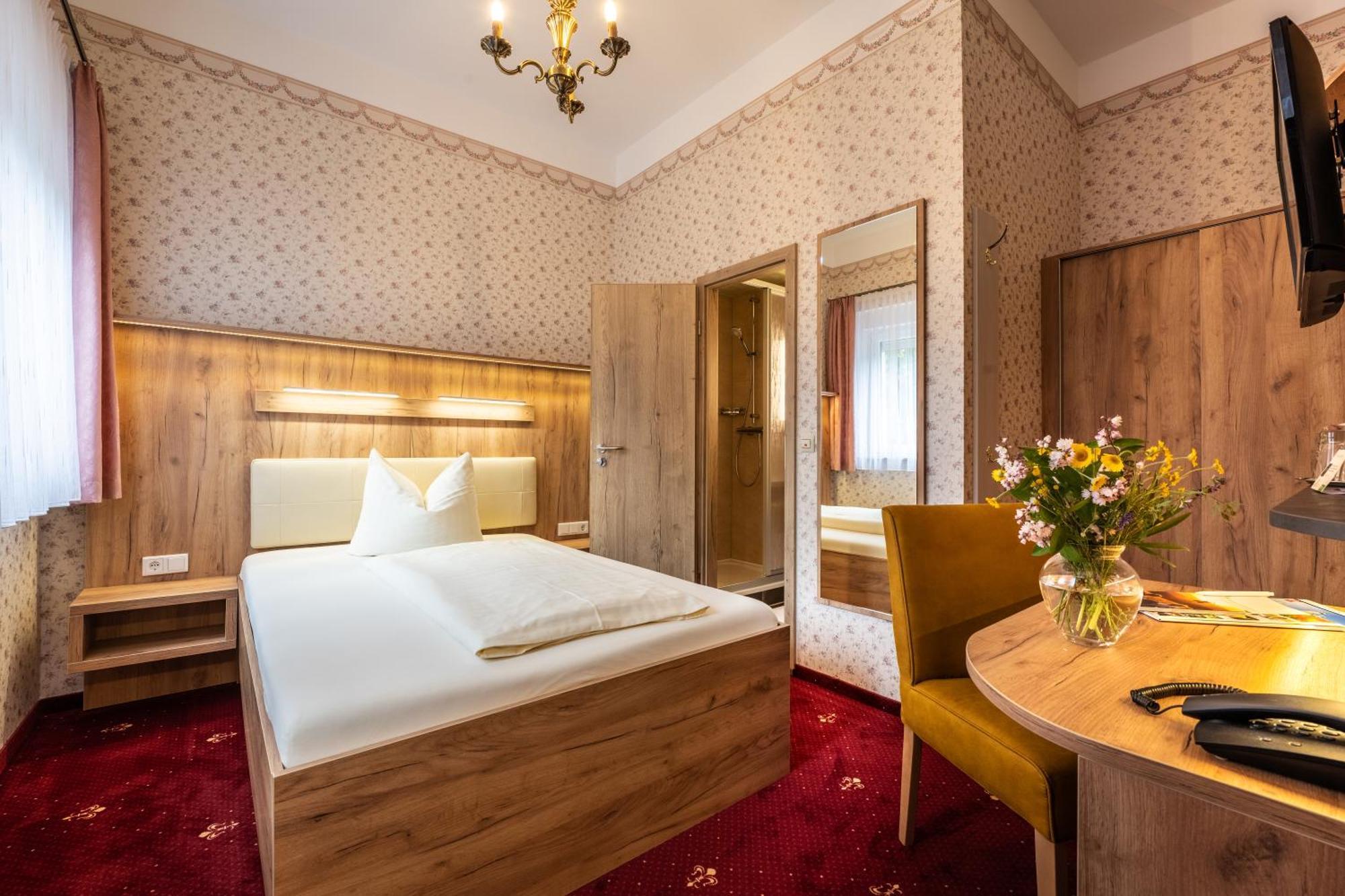 Flair Hotel Villa Ilske Bad Kosen Bagian luar foto
